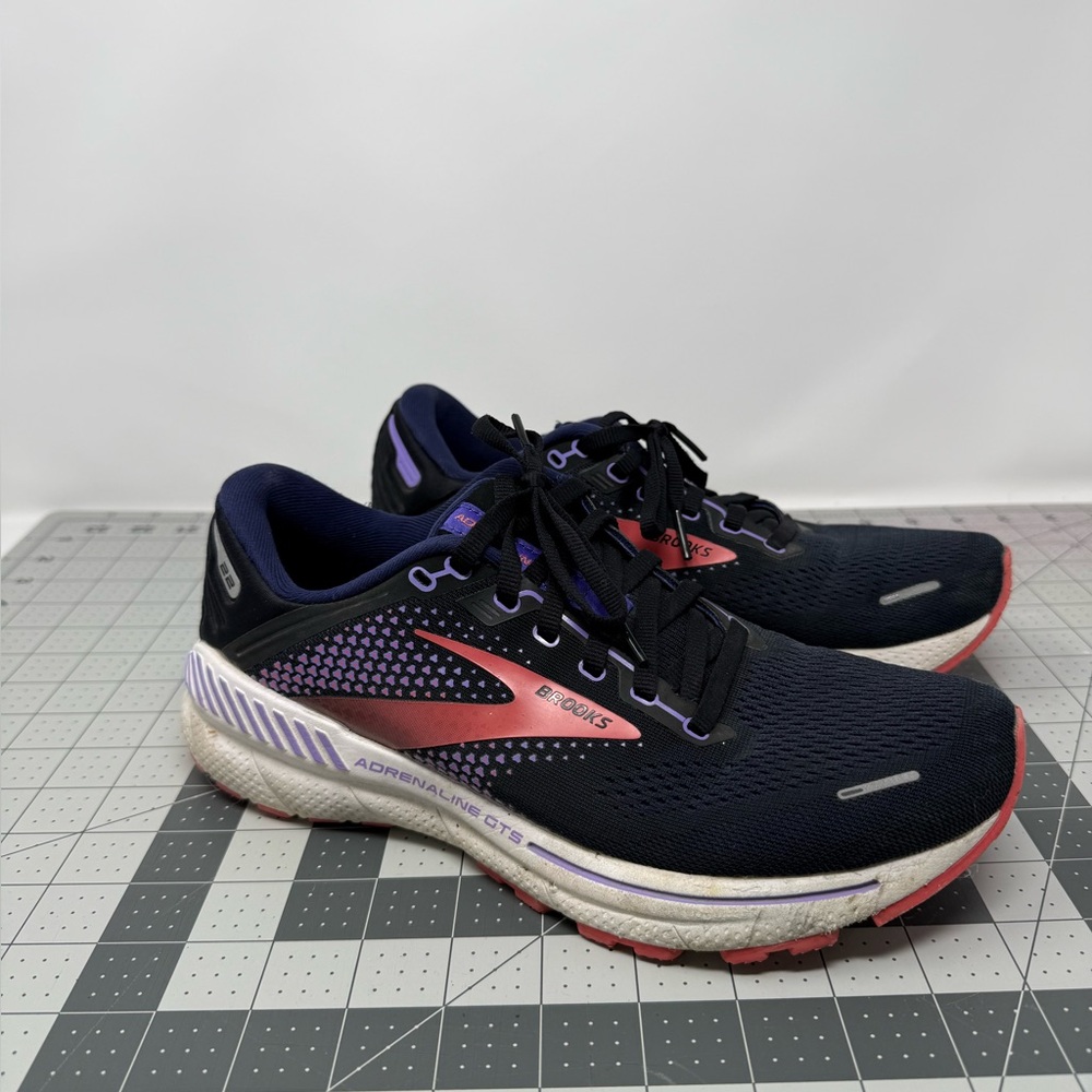 EUC Brooks Women's Adrenaline GTS 22 Multi Running Shoes Size 9B (bltfsq)